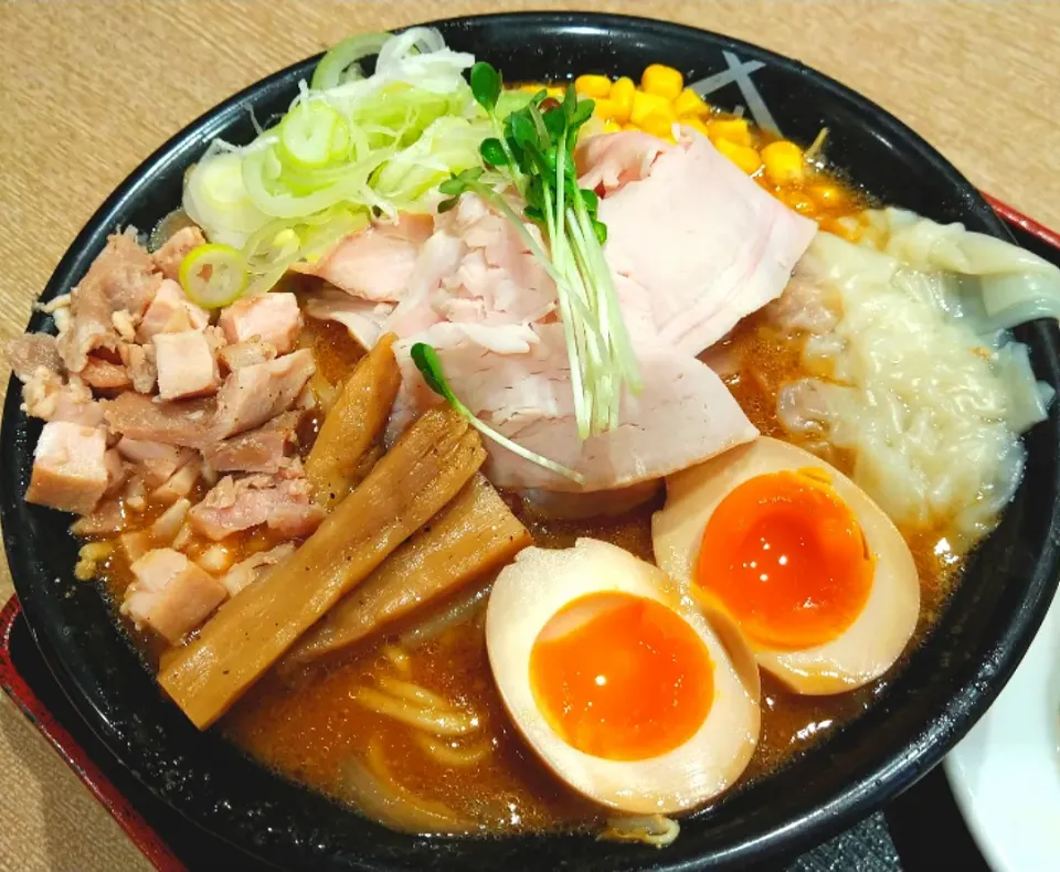 ぜいたく蔵味噌ラーメン|じょうさん