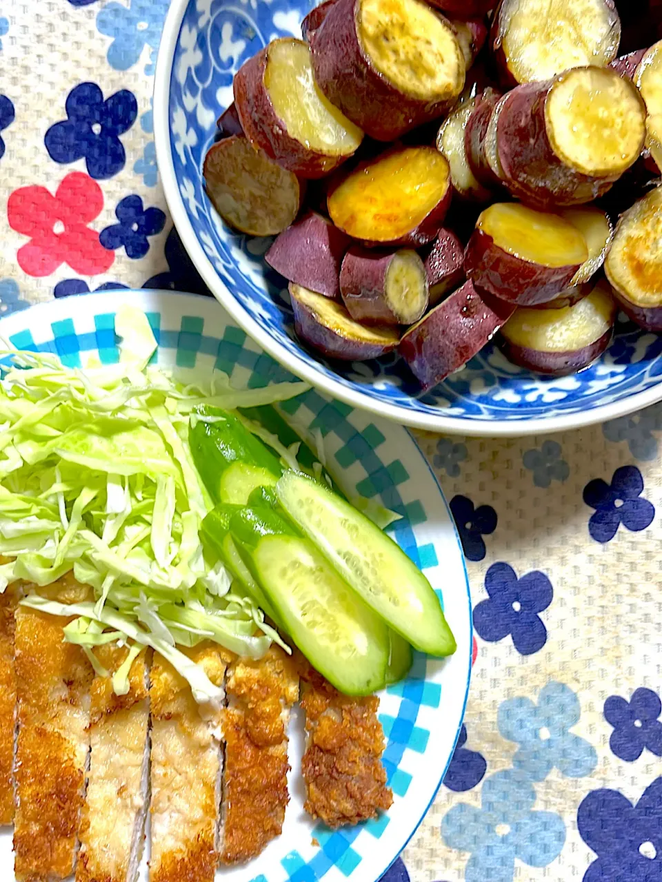 とんかつ🐖　さつまいも🍠の甘辛煮|4jinoanataさん