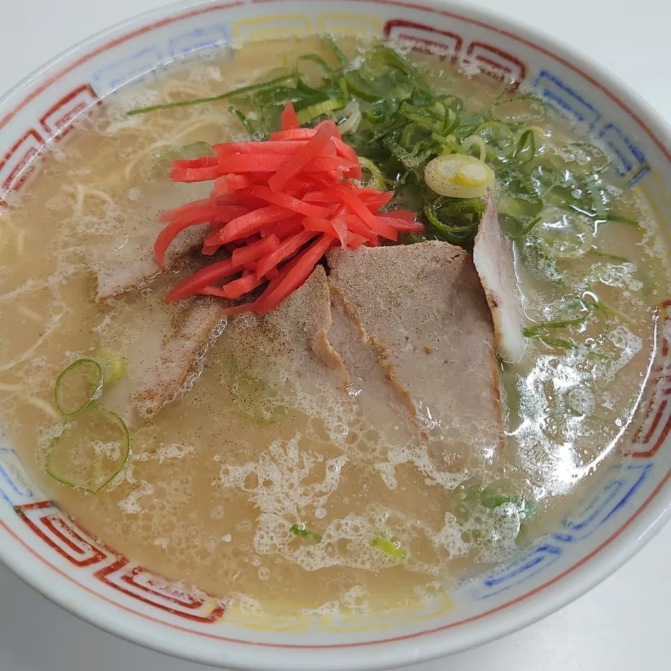 博多豚骨ラーメン|闇夜の狸さん