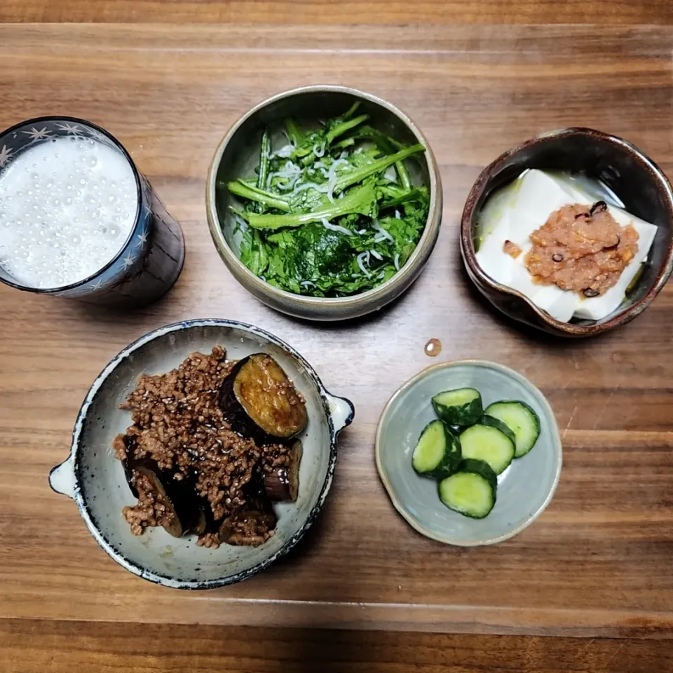 20230104
茄子とひき肉の甘酢炒め
春菊としらすのナムル
お豆腐のペペロン明太子乗せ
胡瓜のからし漬け|noccoさん