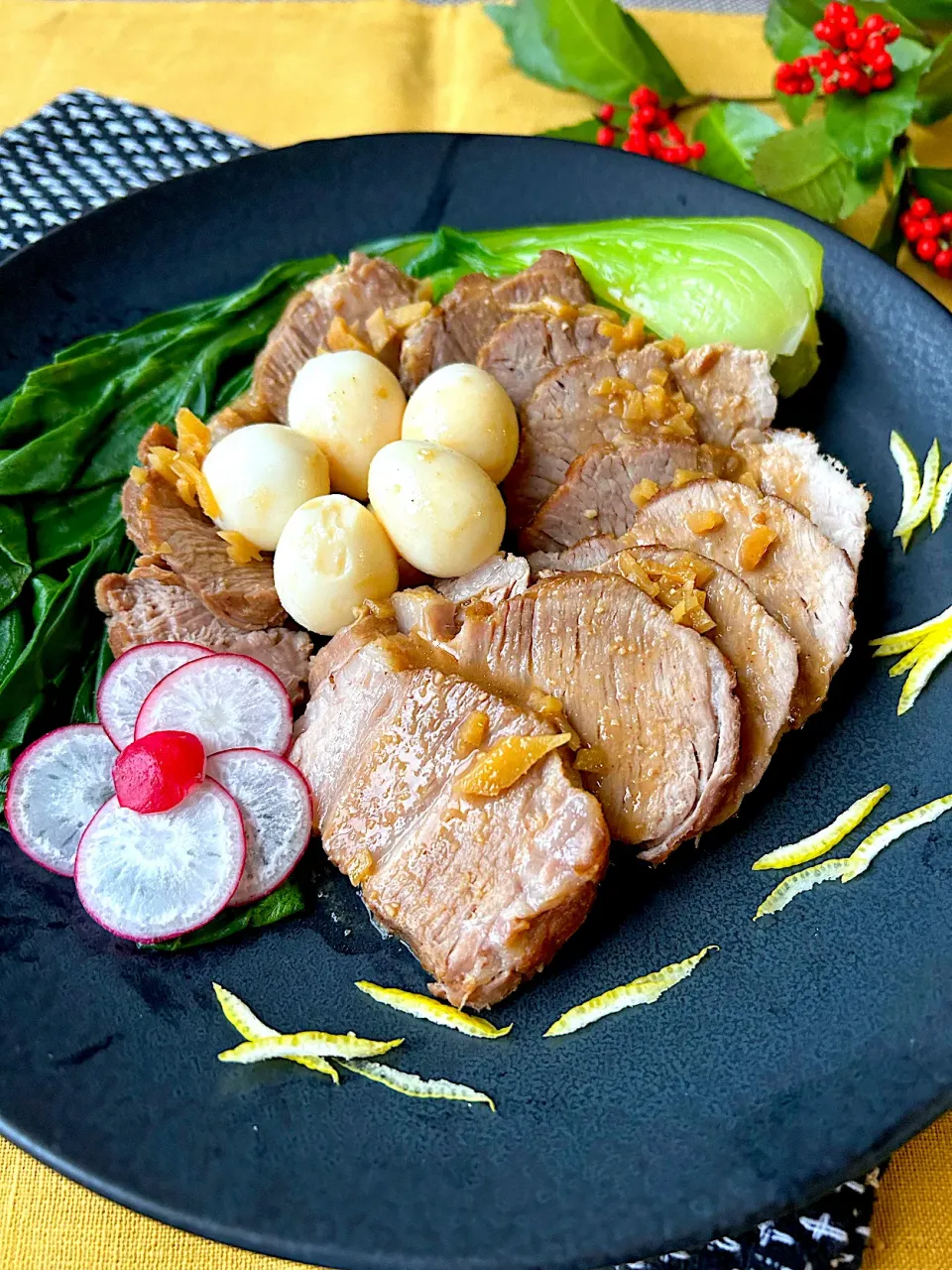 とんちんさんの料理 万能味ソースで焼豚🐷|まなまな♡さん