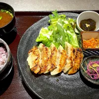 Snapdishの料理写真:あぐーの塩ぎょうざランチ|中原真一さん