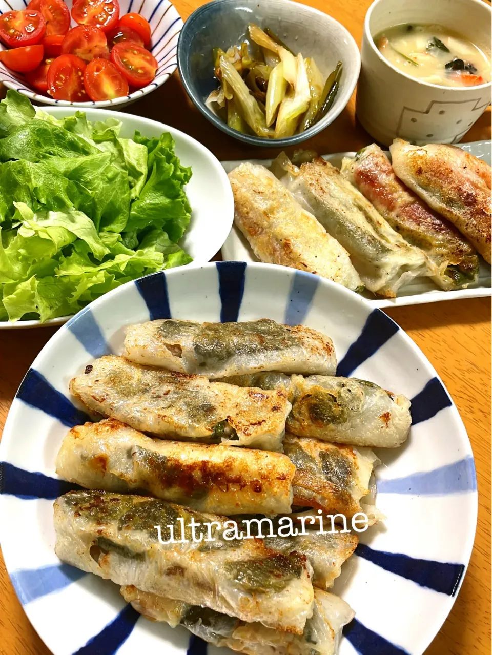 Snapdishの料理写真:＊バジルチーズのライスペーパー春巻き♪♪＊|ultramarineさん