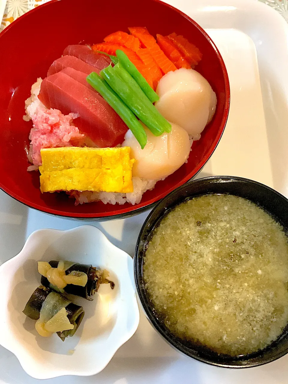 Snapdishの料理写真:海鮮丼定食|小林順子Ayumu1988さん