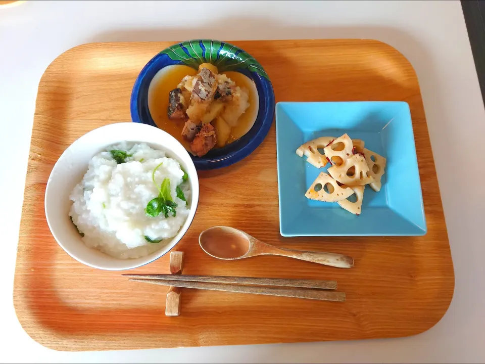 今日の昼食　七草粥、サバ缶の大根おろし煮、れんこんきんぴら|pinknari🐰🌈さん