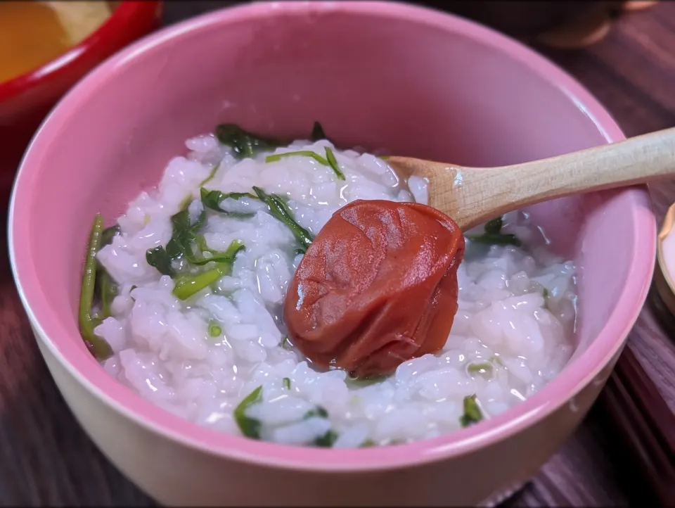 昆布茶で炊いた七草がゆ。|おさかなさん