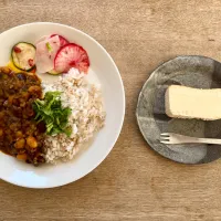 豆カレーとミスターチーズケーキ（解凍中）|ボンジュール！さん