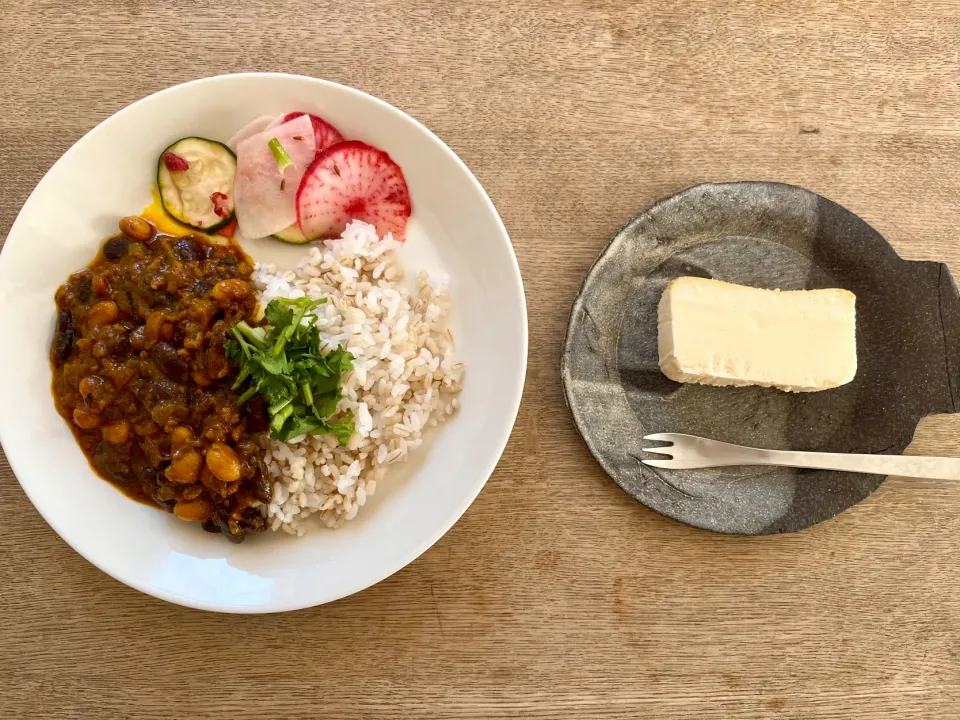 豆カレーとミスターチーズケーキ（解凍中）|ボンジュール！さん