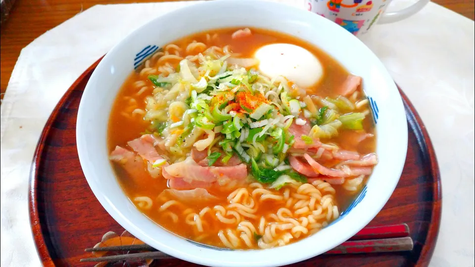 1/7のお昼ごはん
サッポロ一番味噌ラーメン
白菜のあんかけ柚子風味のせ|卯月さん