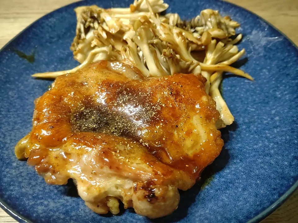 鶏肉の山椒焼きと舞茸のバター醤油炒め|ゆーさん