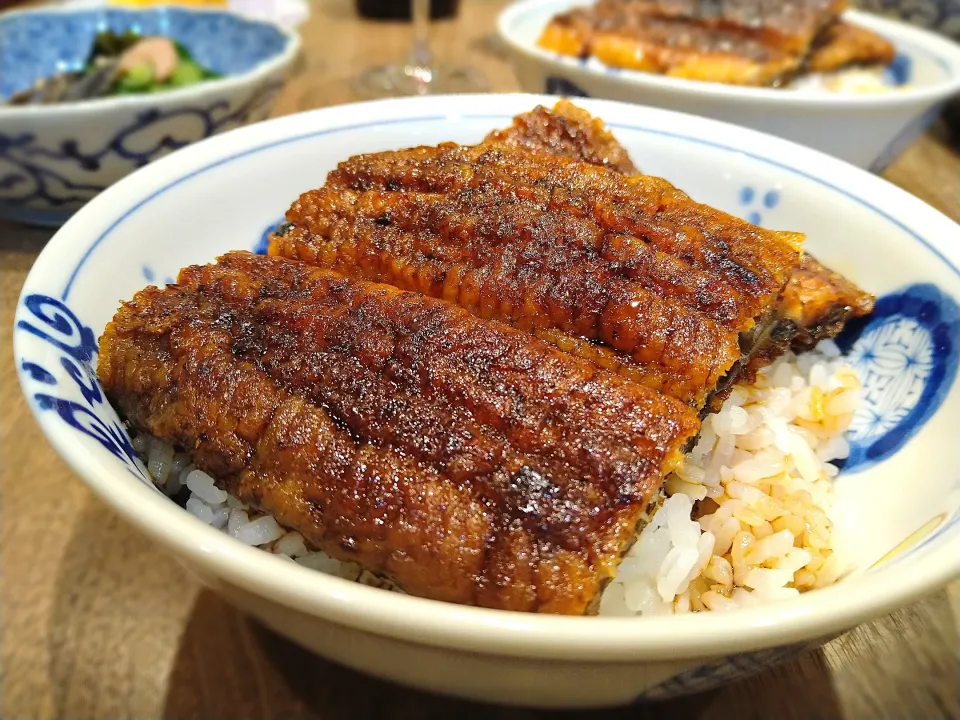 うな富士の鰻蒲焼きで　うな丼|古尾谷りかこさん