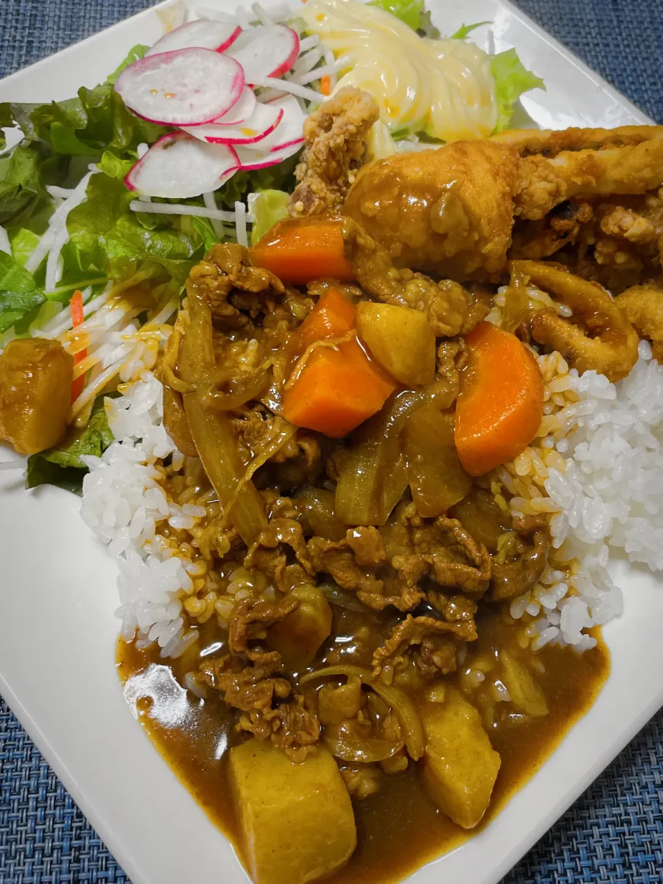 カレーはじめ。唐揚げ&イカリングトッピング|kazzz3さん