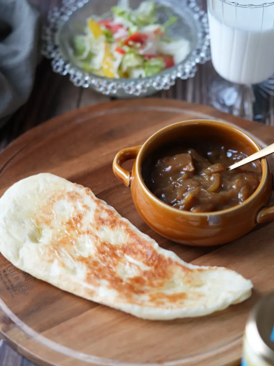 カレーとナン|ふぁそらさん