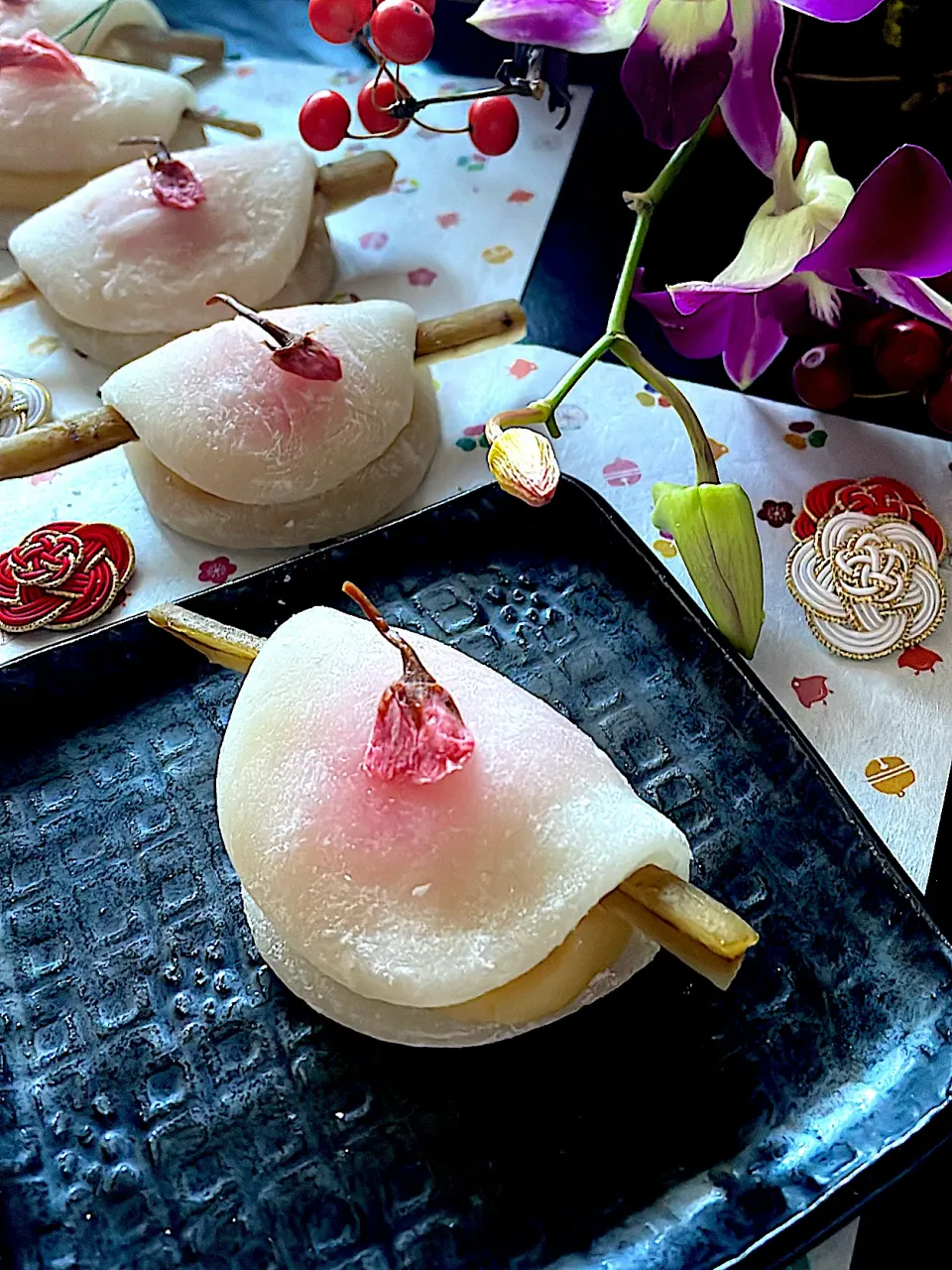 Snapdishの料理写真:とんちんの料理 花びら餅〜🌸|とんちんさん