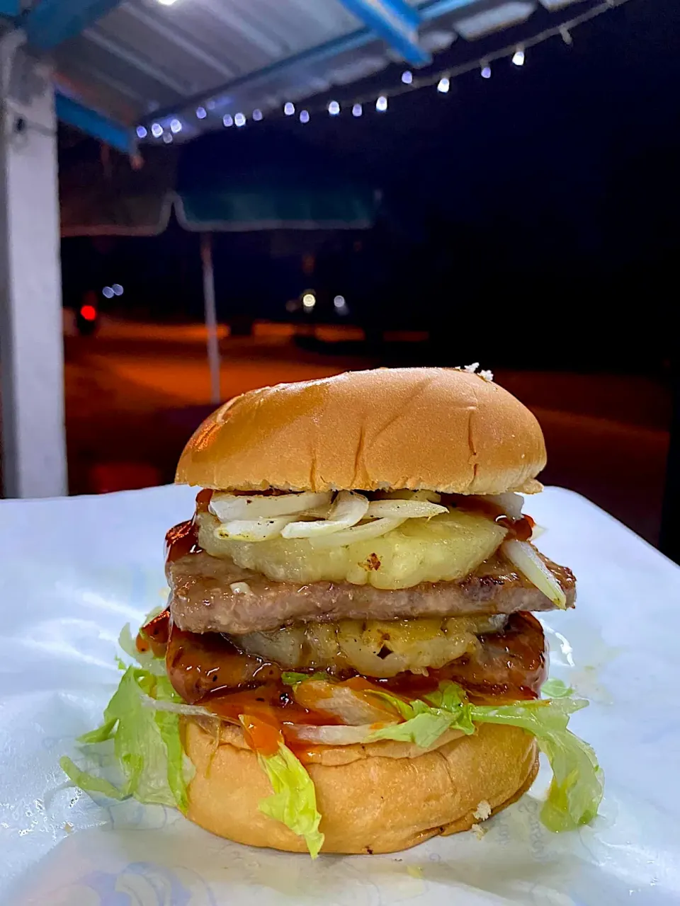 Double Beef Smoke Pineapple Burger #malaysiafood|Malaysian Street Foodさん