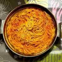 Snapdishの料理写真:チゲの残る汁に中華(乾麺)を入れて部隊鍋(부대찌개)に…|Saudadeさん