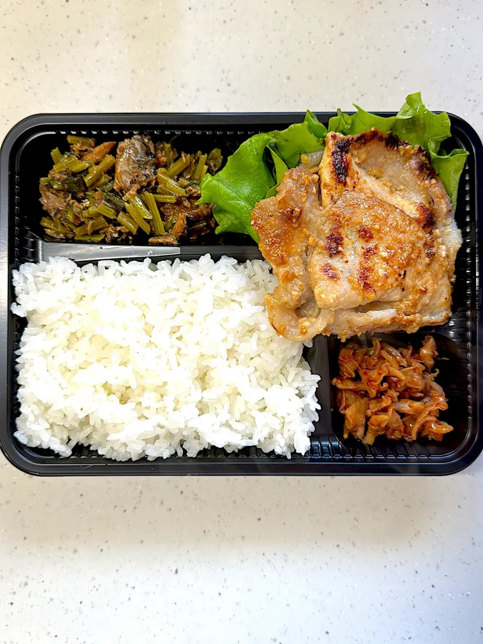 Snapdishの料理写真:まかない弁当|咲輝子さん