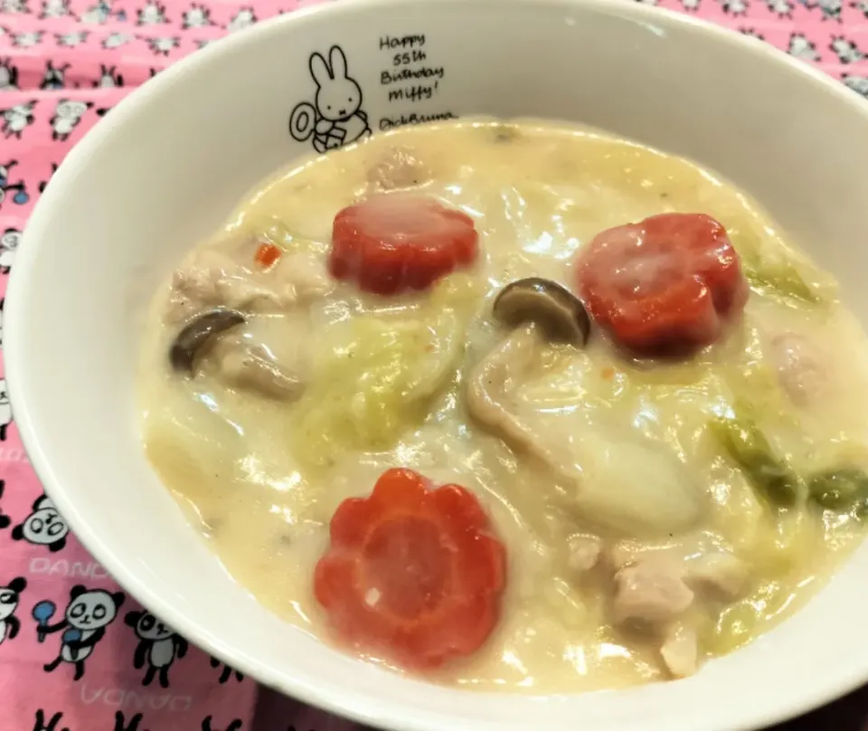 🍄白菜とキノコのクリーム煮🐔|みよぱさん