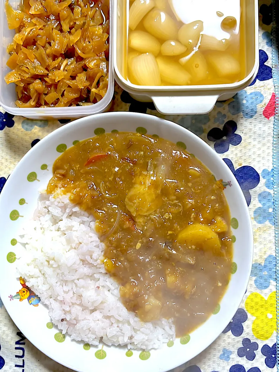 牛筋カレー🍛　福神漬け　らっきょう|4jinoanataさん