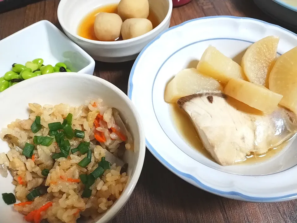 おこわ
ブリ大根
里芋の煮物
枝豆の塩昆布あえ|尚さん