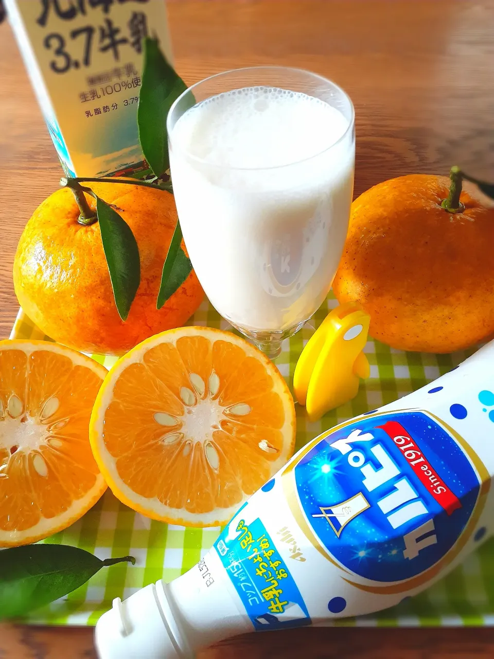 fumfumさんの料理 ハマる美味しさ♪絶品ドリンクです🤗
カルピス牛乳で甘夏ジュース🍹|fumfumさん