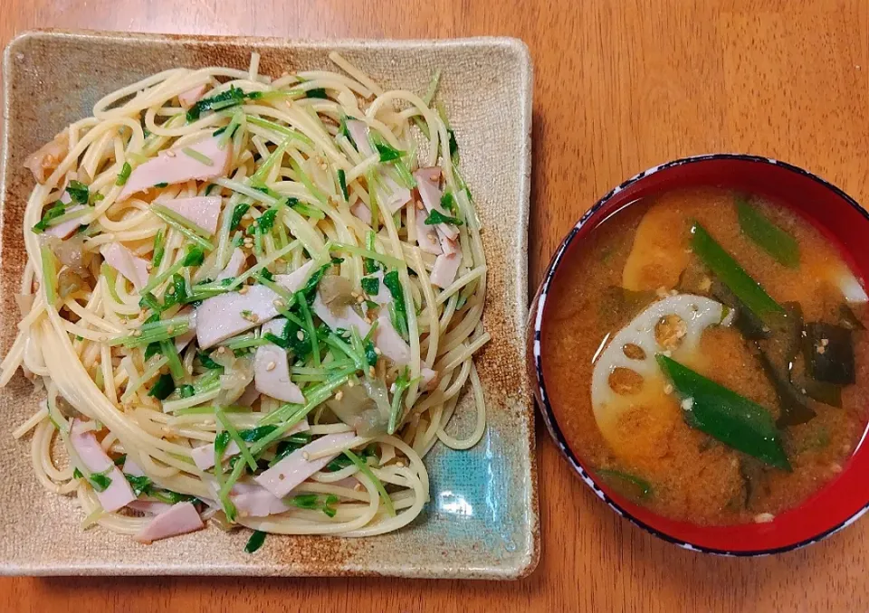 2023 1013　ハムと搾菜、水菜の柚子胡椒パスタ　れんこんとねぎのお味噌汁|いもこ。さん