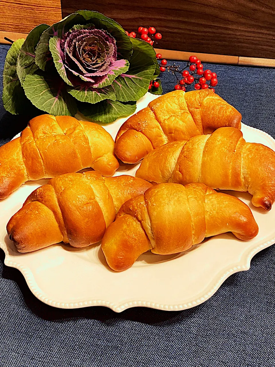 全粒粉の塩バターロール🥐|鬼百合さん