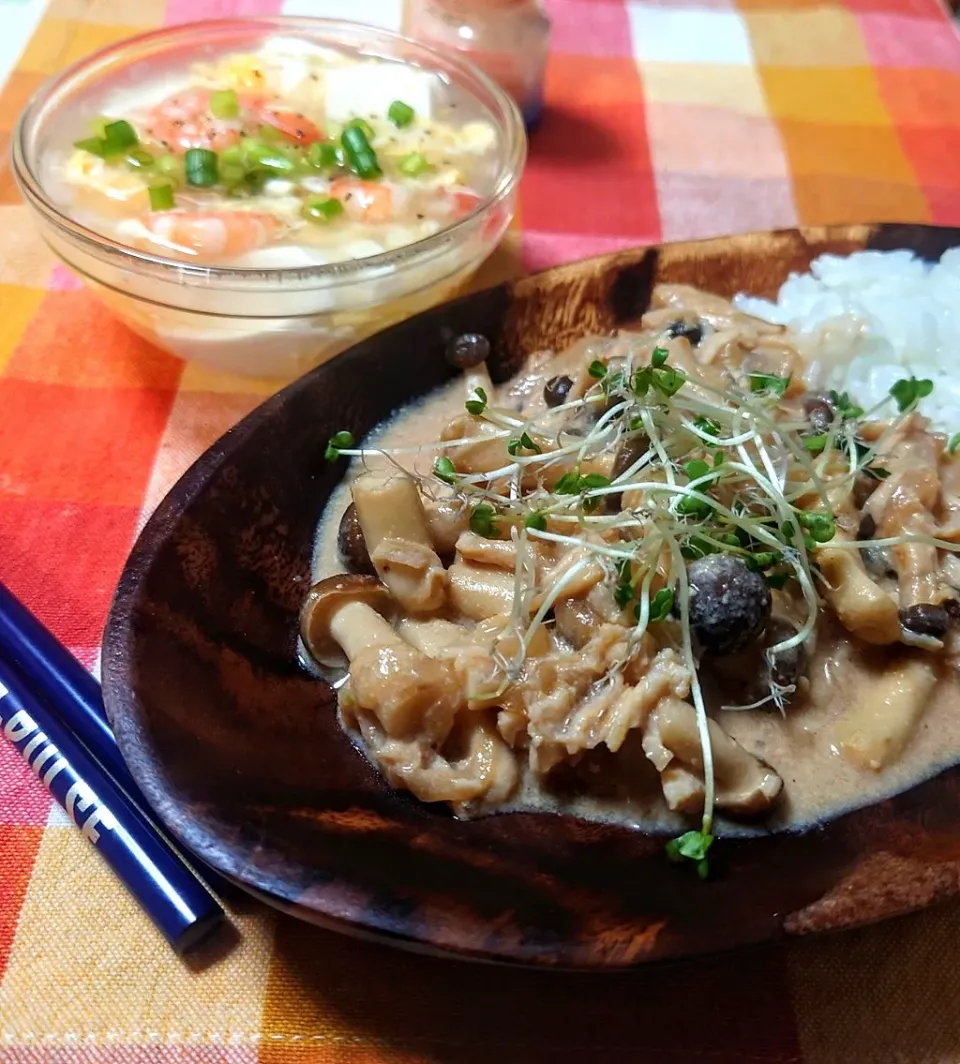 シン🧅チキンストロガノフ
海老玉とうふスープ|マギーさん