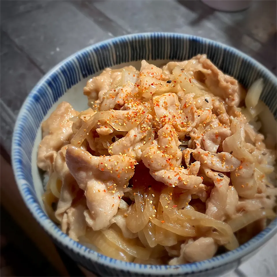 今夜は、豚バラ生姜焼き丼を頂きました😋👍🎵|ギムレットさん