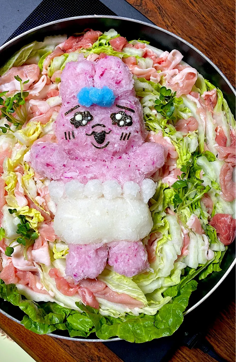 Snapdishの料理写真:赤カブ＆大根おろしのおぱんちゅうさぎミルフィーユ鍋|Saori Nishidaさん