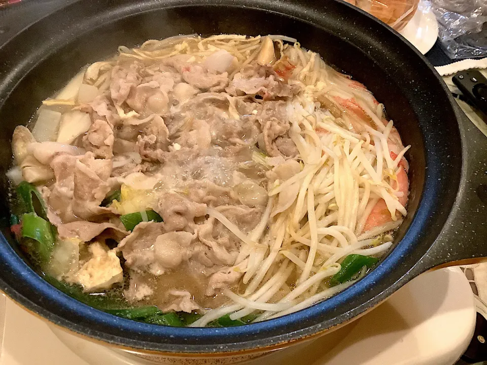 豚肉のお鍋🍲😋|アライさんさん