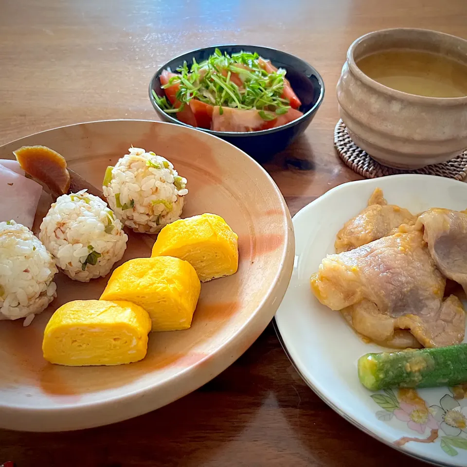 菜飯のおにぎり & だし巻き玉子 🇯🇵Green Rice Bolls & Japanese Rolled Omelets|アッコちゃん✨さん