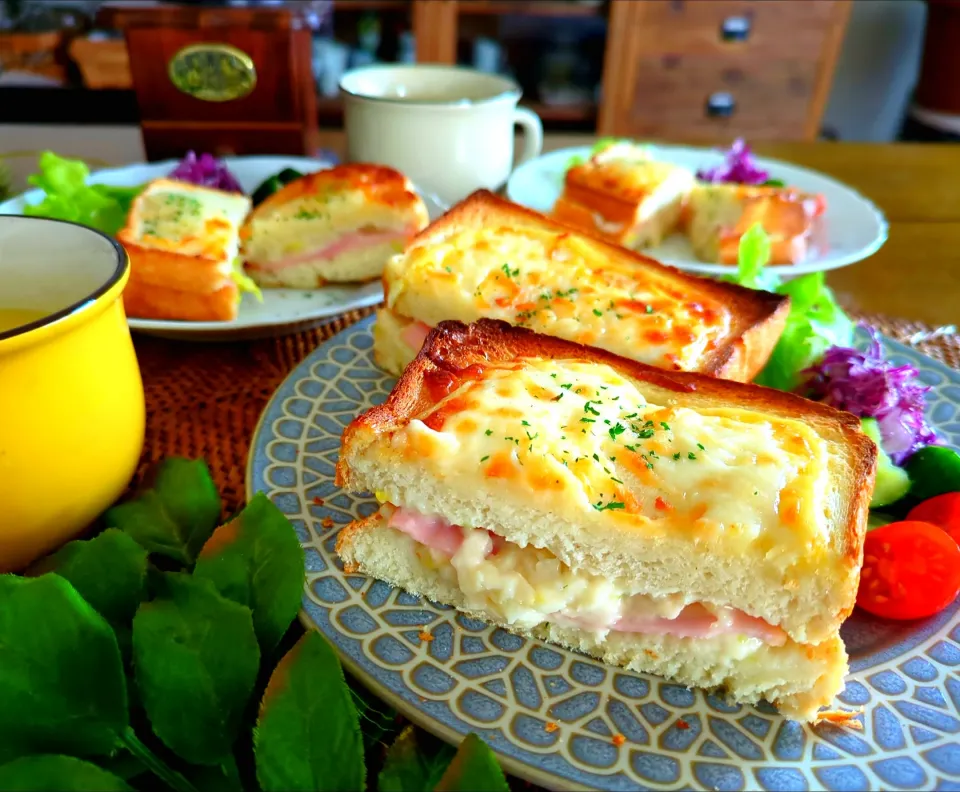 休日朝ごはん💕
クロックムッシュ✨|さらママさん