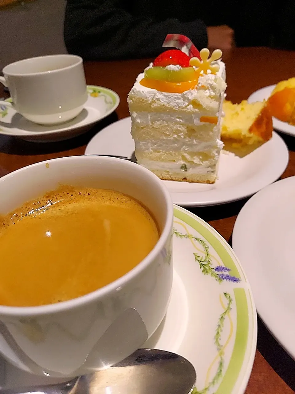 Snapdishの料理写真:食後のデザート🍰|みどりさん