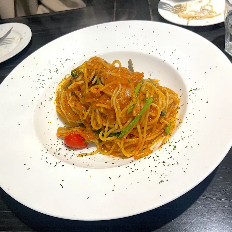 Spaghetti with veggie in tomato sauce|skyblueさん