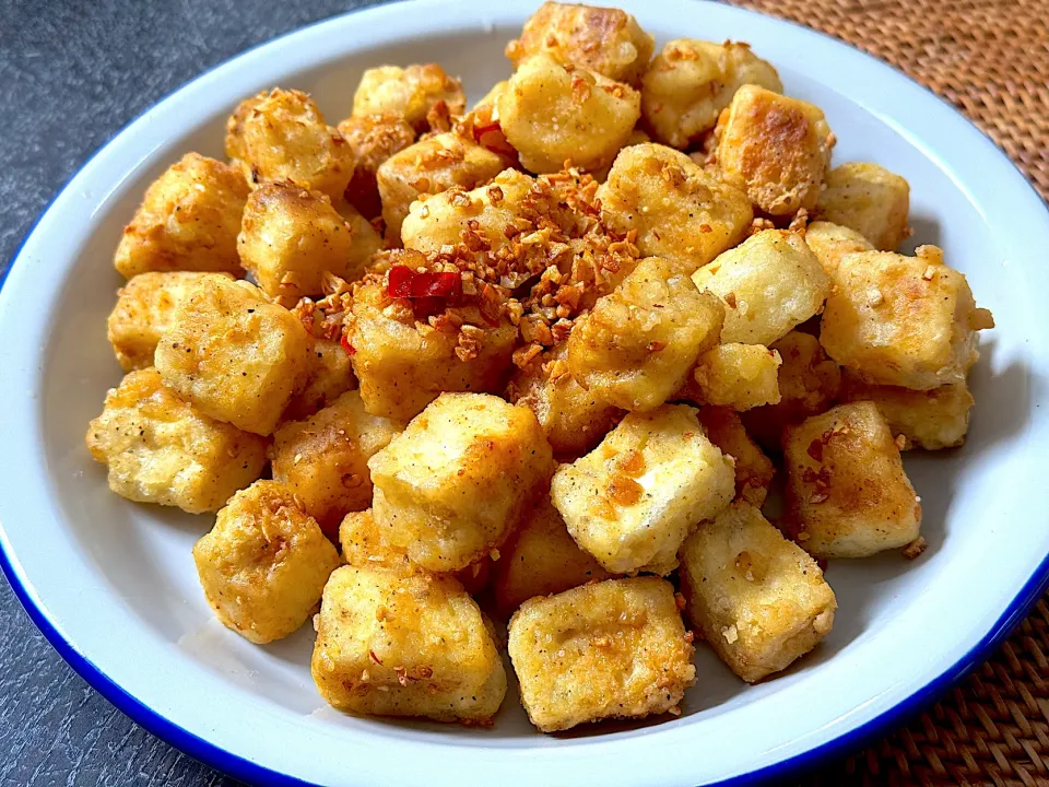 Garlic salt crispy tofu|yeni kartikasariさん