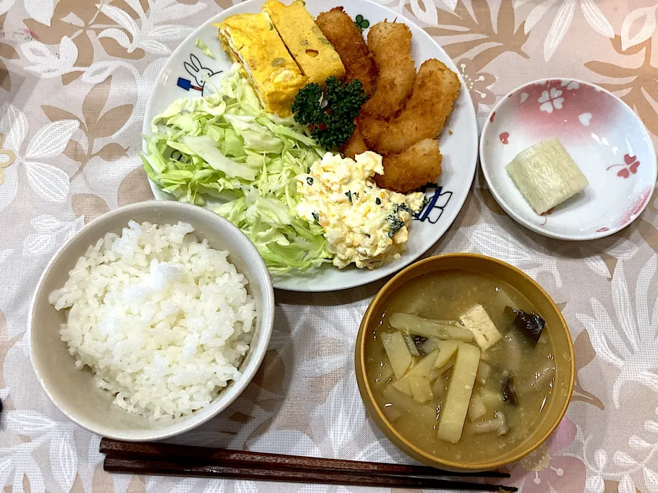 エビフライ定食|( ˘ω˘ )さん