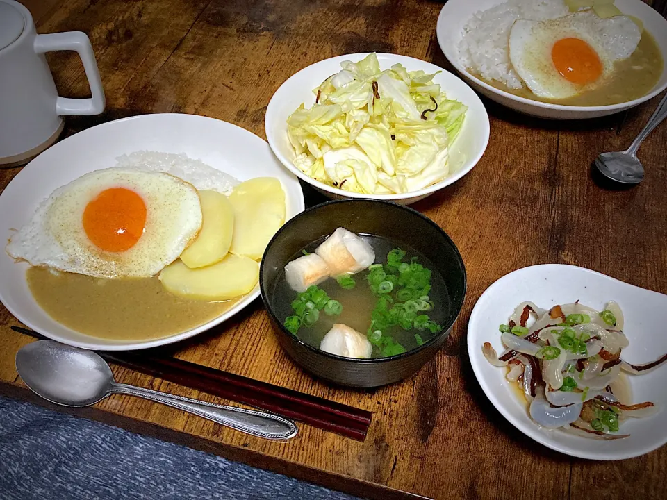 グリーンカレーと塩こぶキャベツと謎のスープとクラゲの酢の物|しあぺんさん