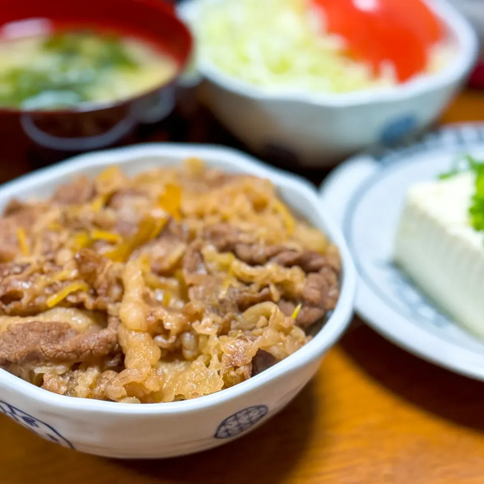 Snapdishの料理写真:【牛丼】|ristorante_sallyさん