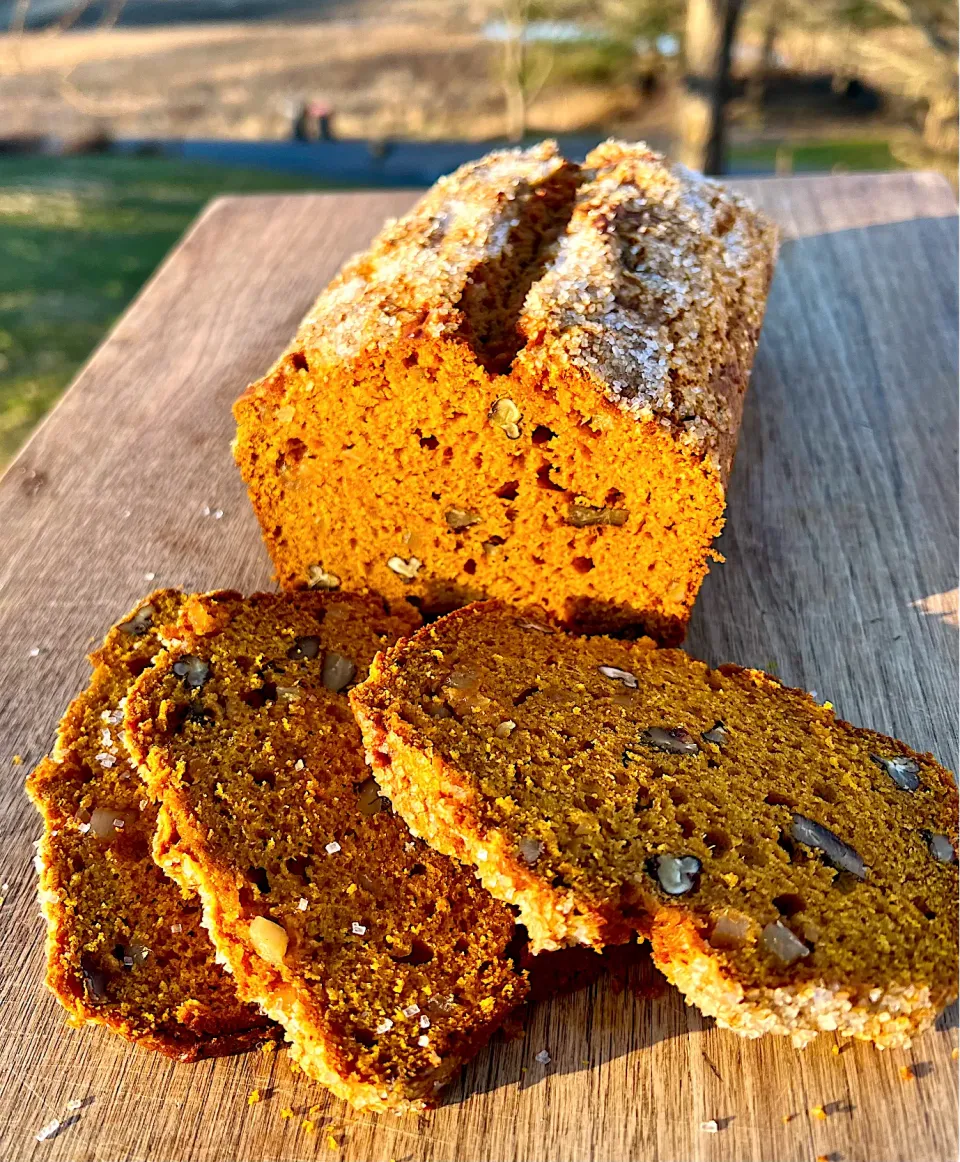 Pumpkin bread with pecans and crystallized ginger|Dean M Rogersさん