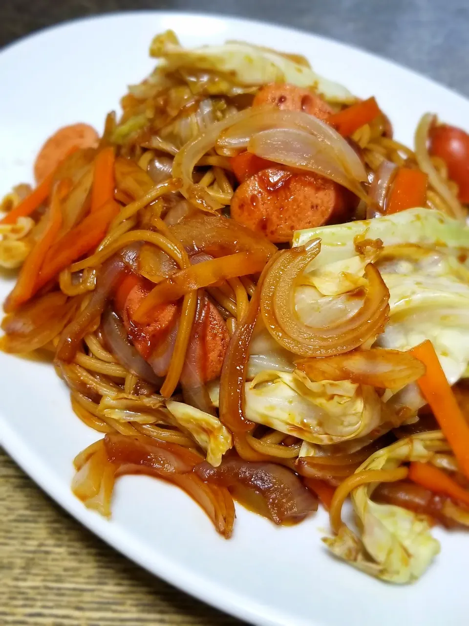 パパ作👨ウインナーソース焼きそば|ぱんだのままんさん