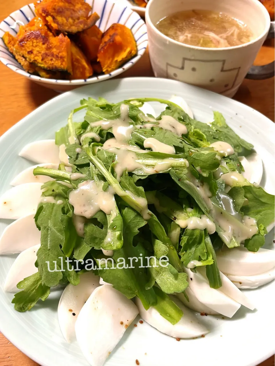 Snapdishの料理写真:＊冬の味♪春菊とかぶのサラダ＊|ultramarineさん