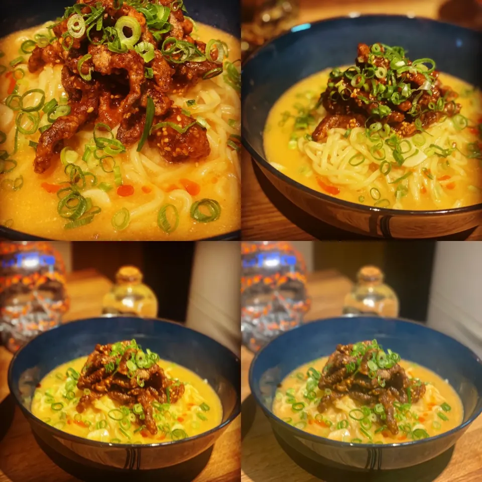 Dinner !  Dinner ! 
Crispy Sichuan Beef Strips with Toasted sesame on top of Ramen noodles 🍜 with French Potato Miso Garlic Potage Soup 
With Chives and hot oi|Emanuel Hayashiさん