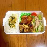 Snapdishの料理写真:エビチリ弁当|さやかさん