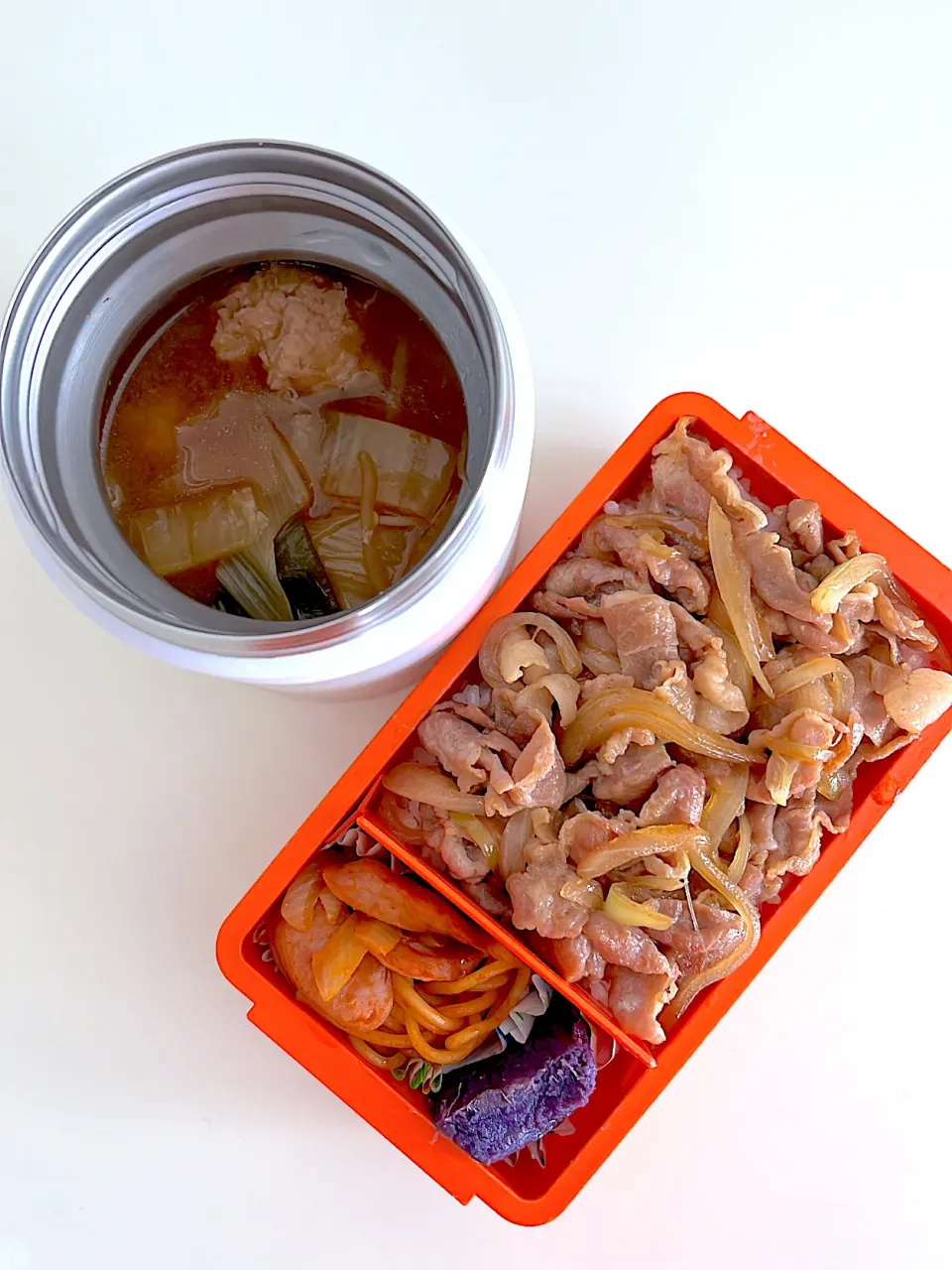 豚丼&鶏つくね味噌鍋弁当♪|ikumonさん