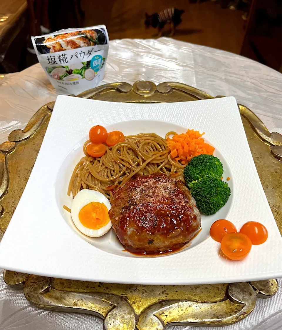 プラス糀塩麹パウダーチーズinハンバーグパスタ🍝|henryさん