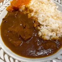 Snapdishの料理写真:玄米ミックスで牛すじカレー🍛|ぴいさん