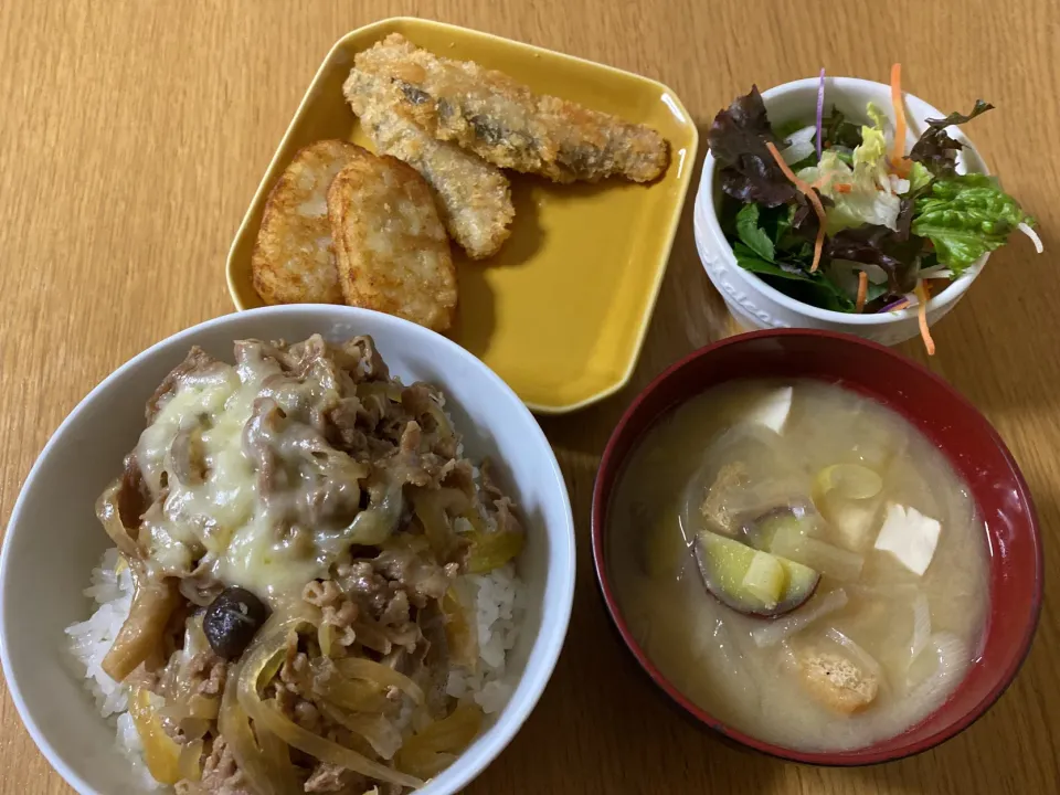 牛丼&さつまいもの味噌汁|ここなりさん