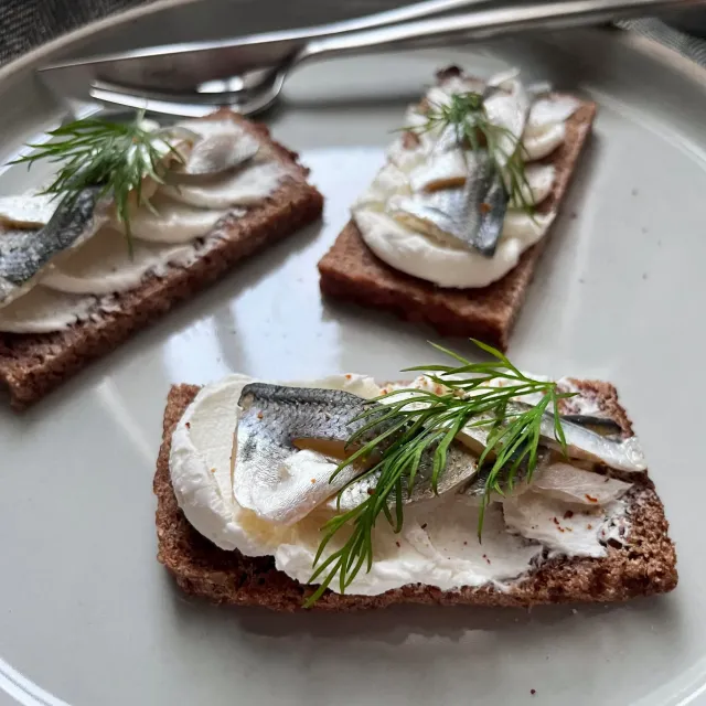 Snapdishの料理・レシピ写真:🟠まるさんの料理 🟠まるさんの料理 小肌のオープンサンド｜我が家のひと工夫おせちのご紹介♪