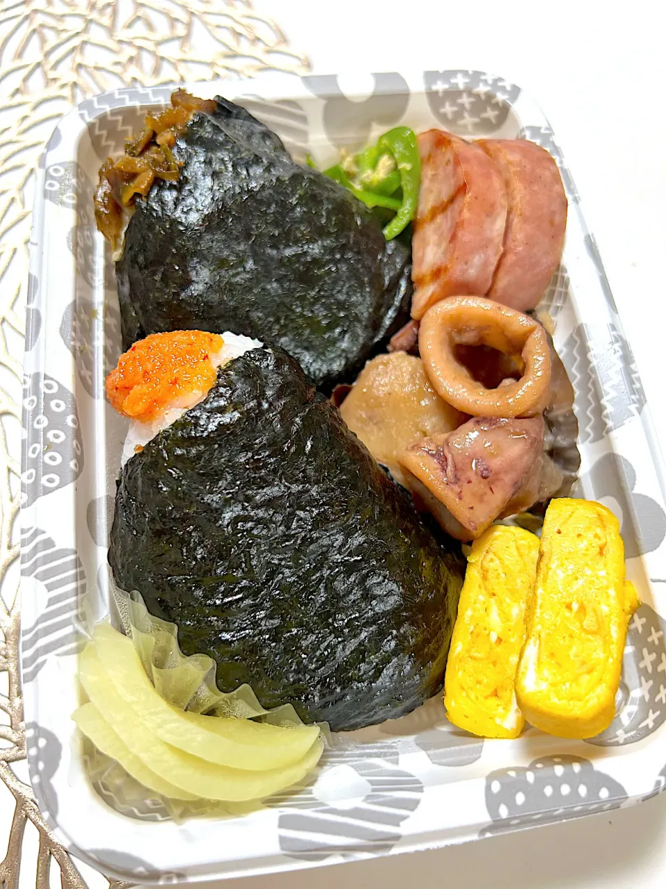 Snapdishの料理写真:私弁当🍙おにぎり弁当🍙|みほままこさん